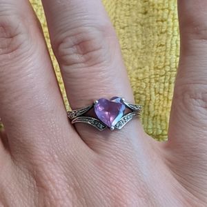 Color changing flourite ring